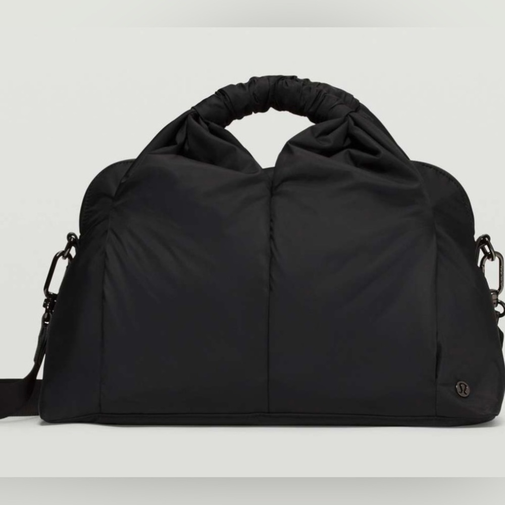 Lululemon Gathered Handle Gym Bag Vol 14L in Black Athleisure Minimalist